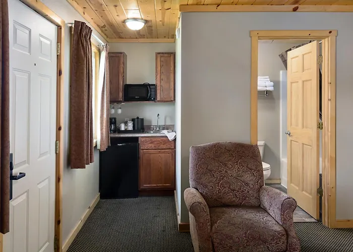 Rock Crest Lodge & Cabins