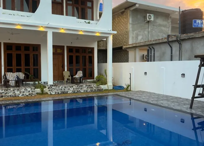 Bay Dreams Beach Hotel&Surf Camp