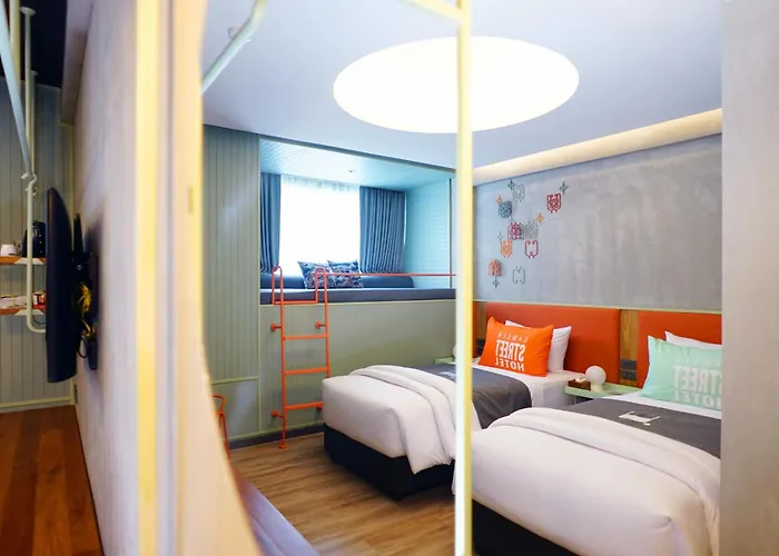 Samsen Street Hotel