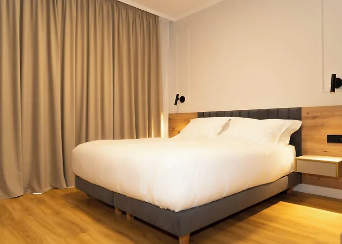 Bloom Downtown Suites