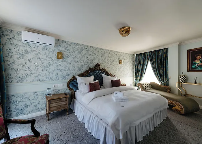Ateneea Luxury Rooms