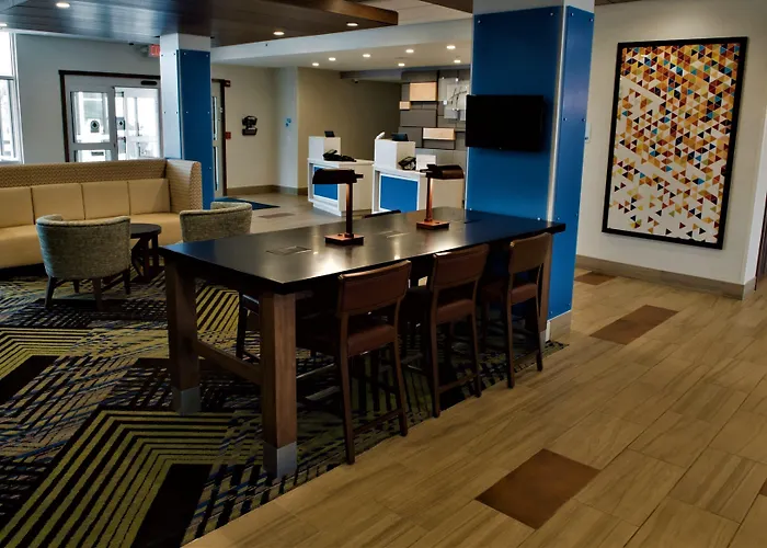 Holiday Inn Express & Suites Dayton North - Vandalia By Ihg