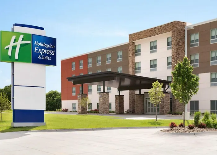 Holiday Inn Express & Suites Ft Myers Beach-Sanibel Gateway By Ihg