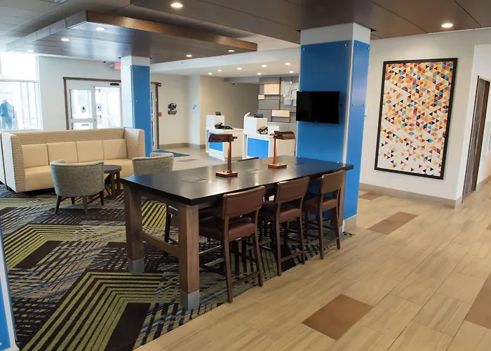 Holiday Inn Express & Suites - Louisville N - Jeffersonville By Ihg