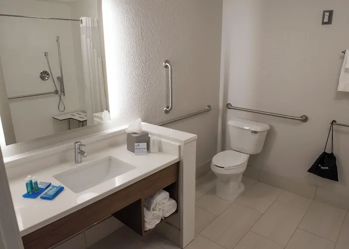 Holiday Inn Express & Suites - Louisville N - Jeffersonville By Ihg