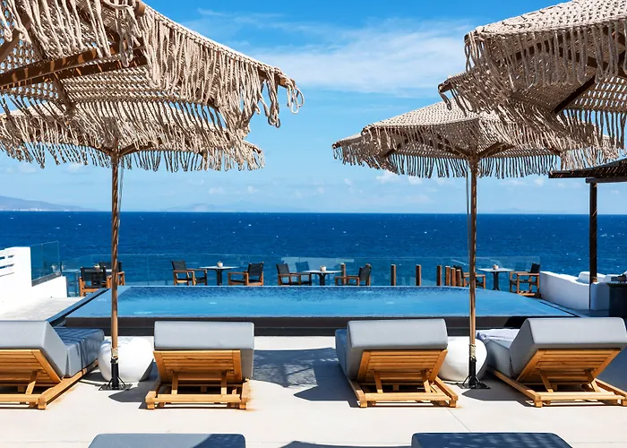 Almyra Oia Suites - Adults Only