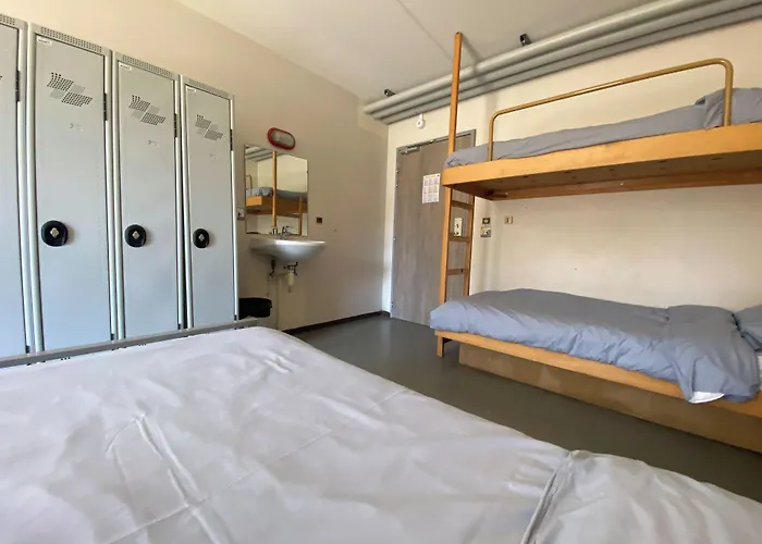 Auberge de Jeunesse HI Strasbourg 2 Rives