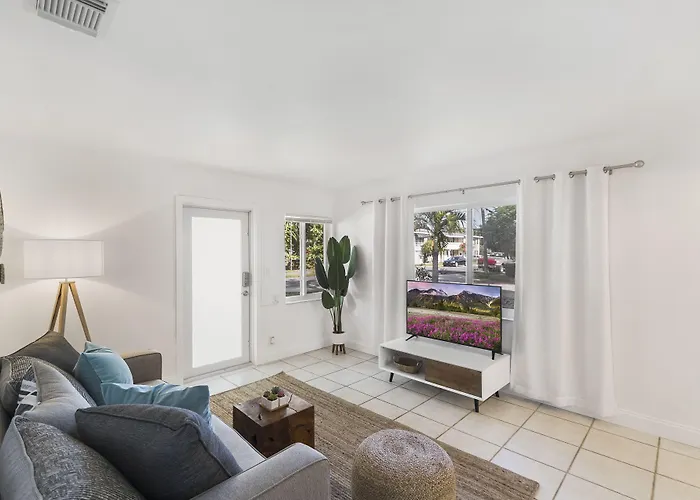 Alani Bay Premium Condos