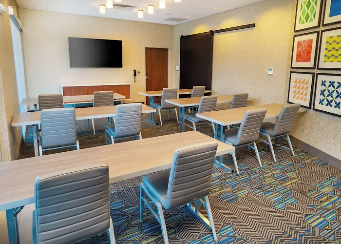 Holiday Inn Express & Suites - Las Vegas - E Tropicana By Ihg