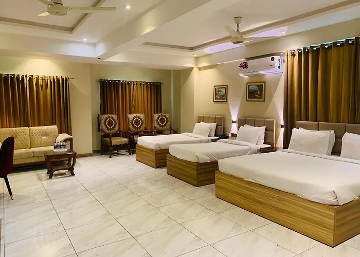 Hotel Pearl Inn