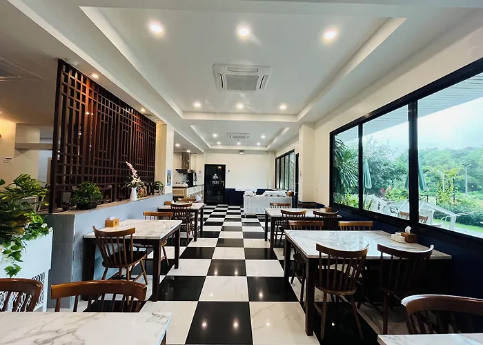Usabai Riverside Boutique Hotel