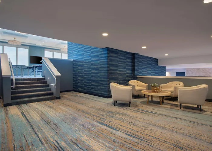 Fenwick Shores, Tapestry Collection By Hilton