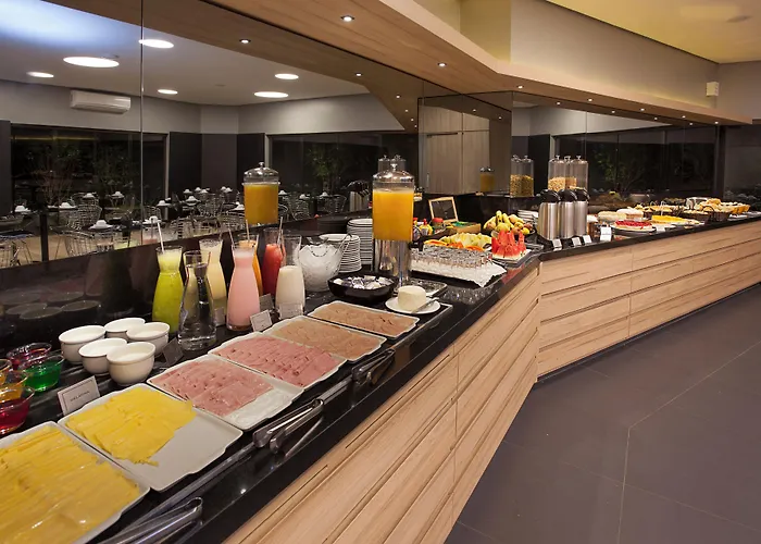 Momax Hotel