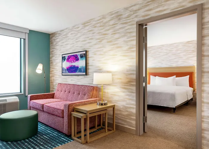 Home2 Suites By Hilton Milwaukee West