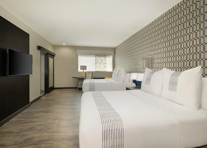 Glo Best Western Tulsa-Catoosa East Route 66