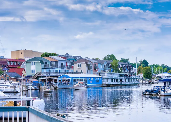 Old Harbor Inn