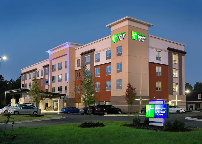 Holiday Inn Express & Suites - Fayetteville South By Ihg