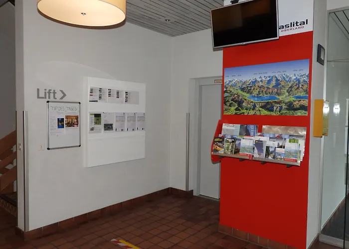 Hotel Sherlock Holmes&Khana Restaurant nur 200 m zur Gondelbahn Hasliberg