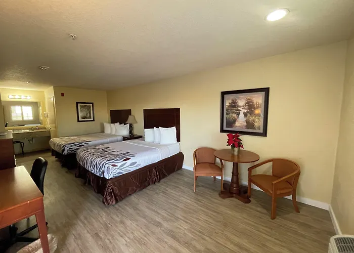 Kenedy Inn And Suites