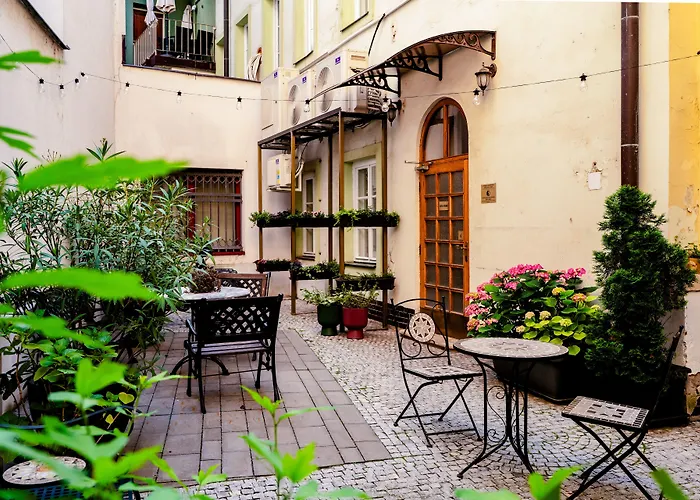BlueBell Hotel