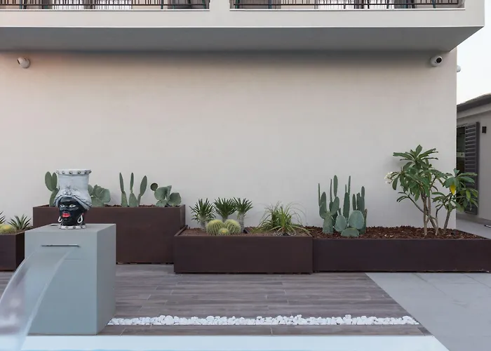 Giafra Luxury Rooms