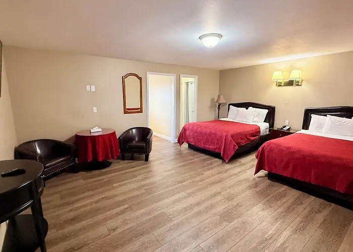 Sage N Sand Motel