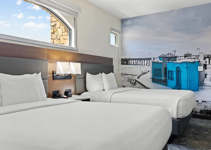 Santa Cruz Hotels