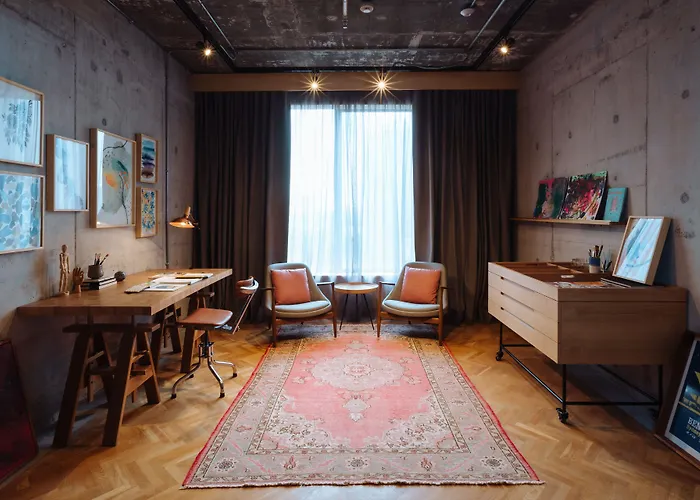 Kloe Hotel
