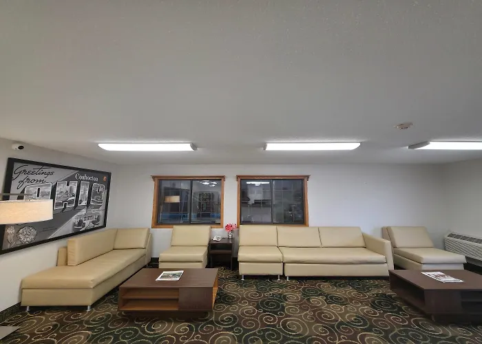 Super 8 By Wyndham Coshocton Roscoe Village