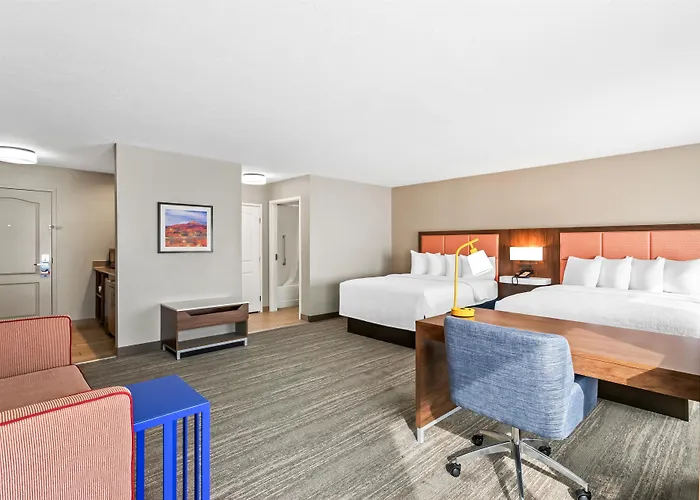 Hampton Inn & Suites Farmington