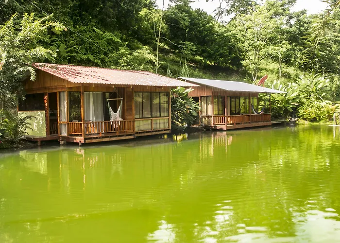 Cabanas Del Lago