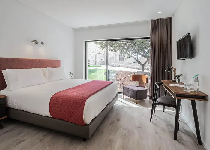 Caleway Hotel