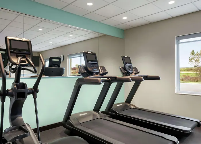 Waukesha Hotels