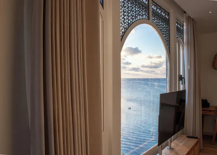 Stone Hotels Dhiffushi