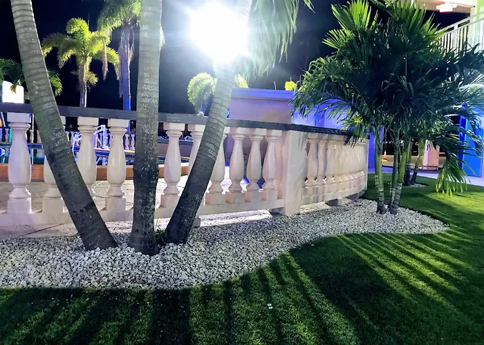 Tropical Inn & Suites, Downtown Clearwater