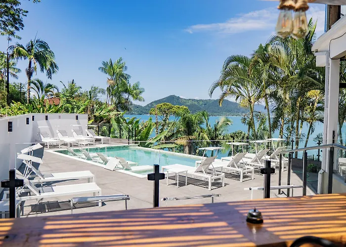 Catalina Hotel