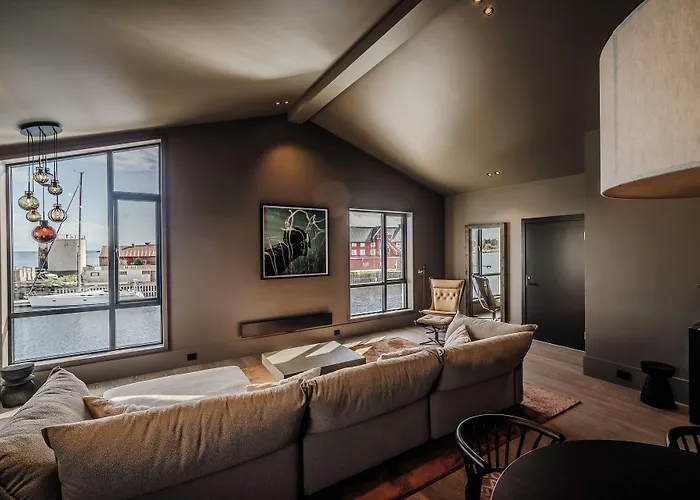 Henningsvaer Bryggehotell - By Classic Norway Hotels