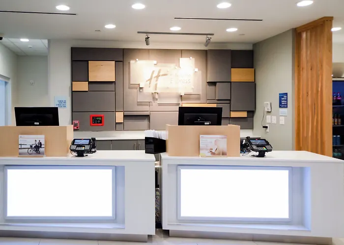 Holiday Inn Express & Suites Taylor By Ihg
