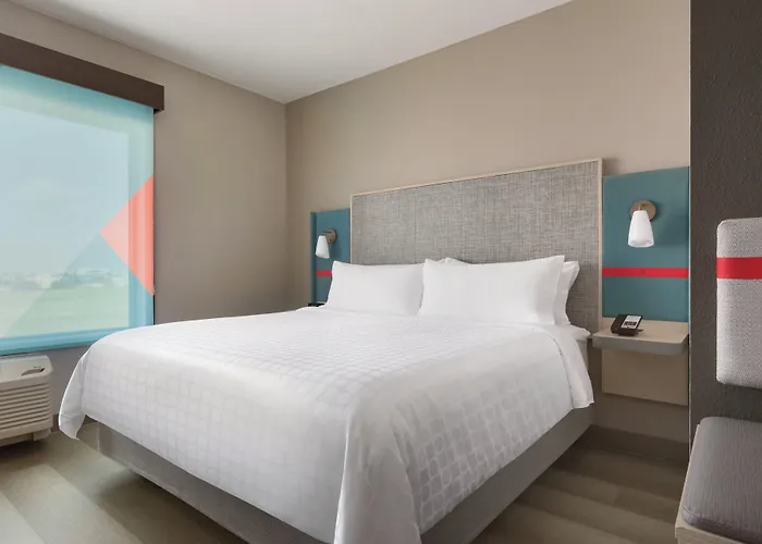 Avid Hotel-Midland