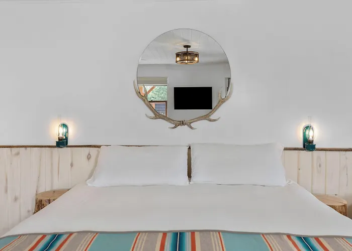 Hotel Palomino