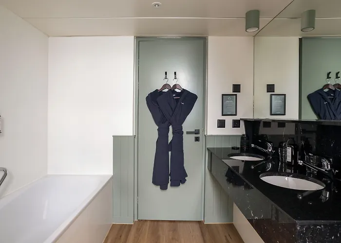 Maison Du Lac Boutique Hotel