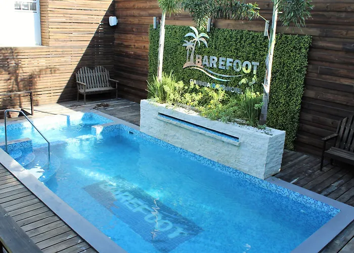 Barefoot Caye Caulker Hotel