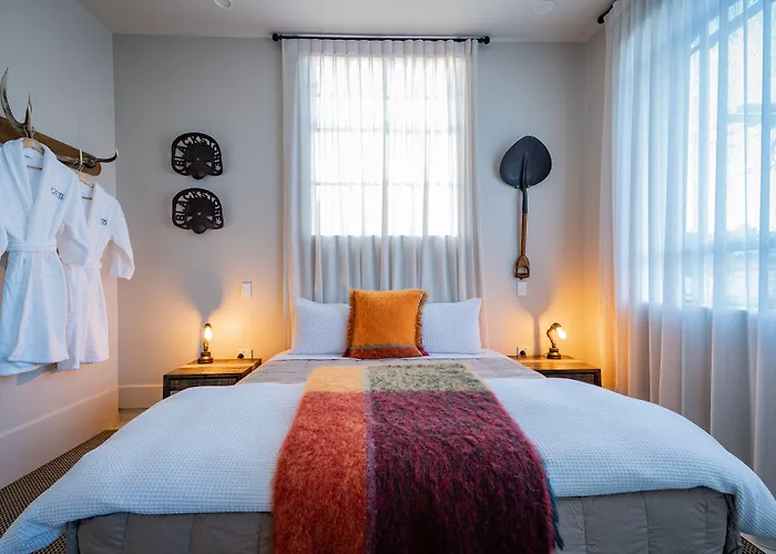 Poshtel