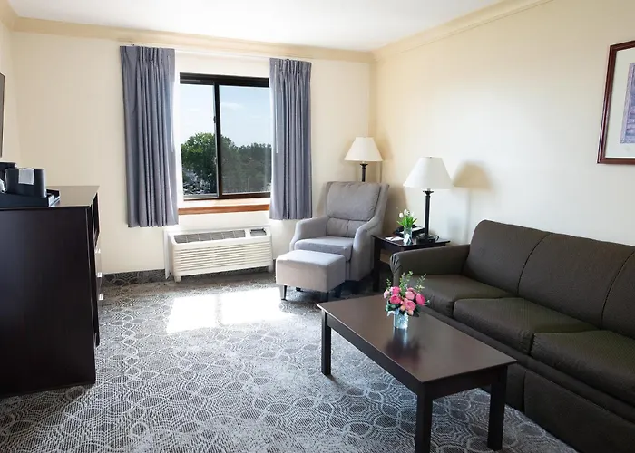 Meadowlands Plaza Hotel