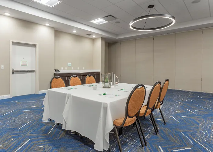 Holiday Inn & Suites - Jefferson City By Ihg