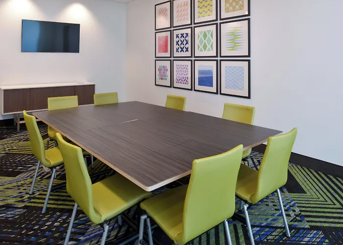 Holiday Inn Express & Suites - Ottumwa By Ihg