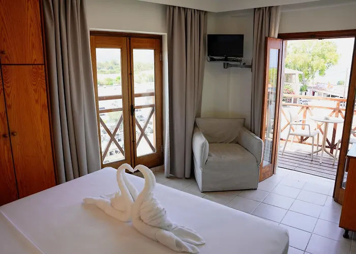 Hotels in Lachi