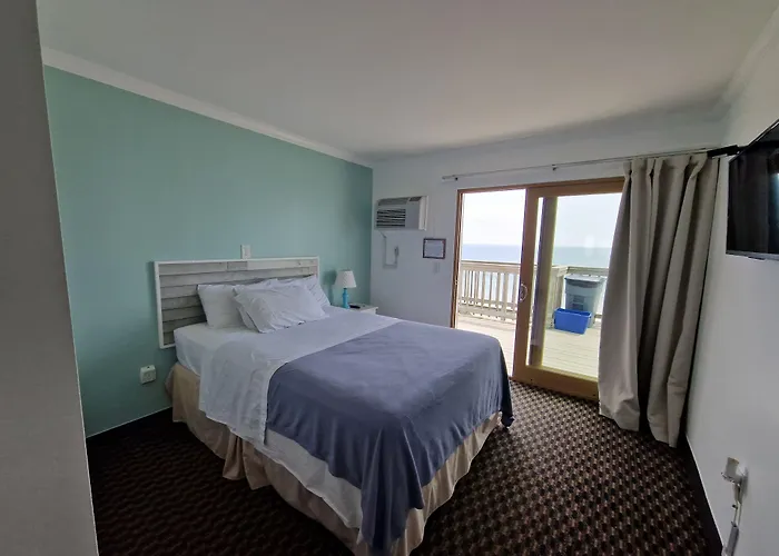Sandcastle Beachfront Inn