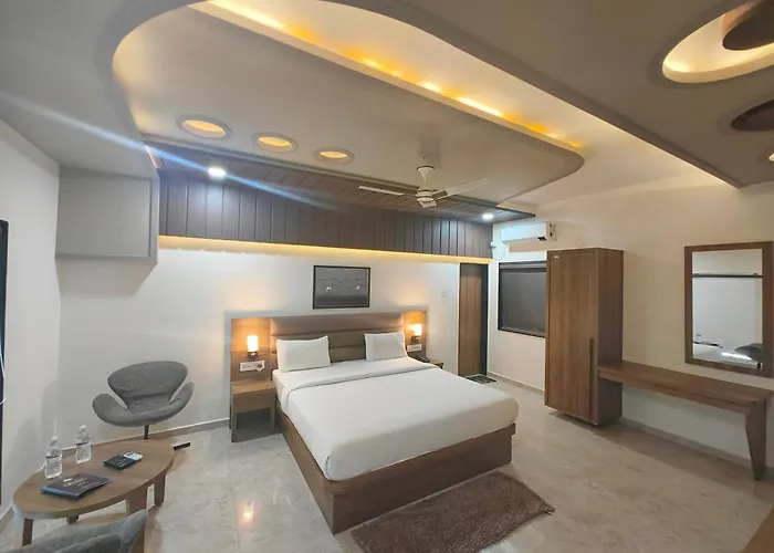Flamingo Club And Resort Una 3 Km Away From Diu Check Post