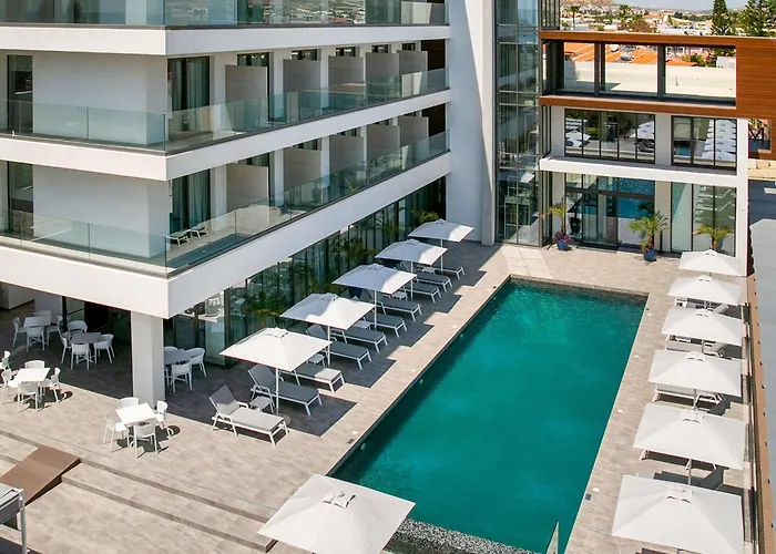 Mercure Larnaca Beach Resort